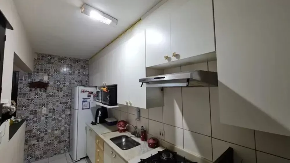 Apartamento à venda com 2 quartos, 68m² - Foto 3