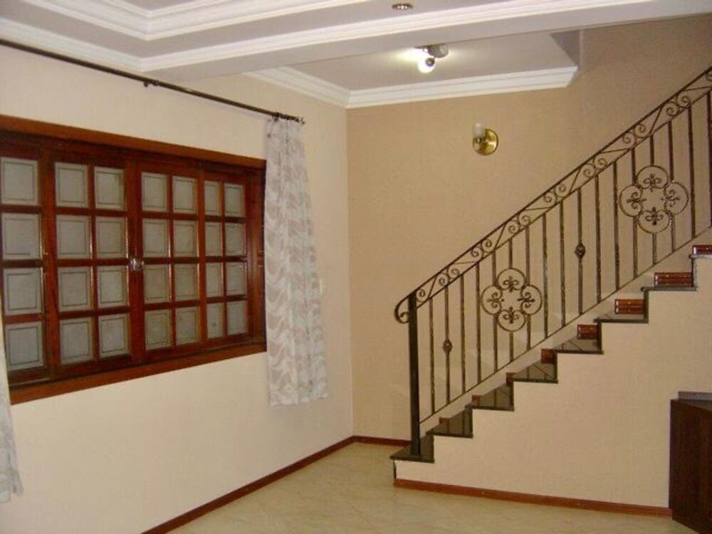 Casa, 3 quartos, 200 m² - Foto 1