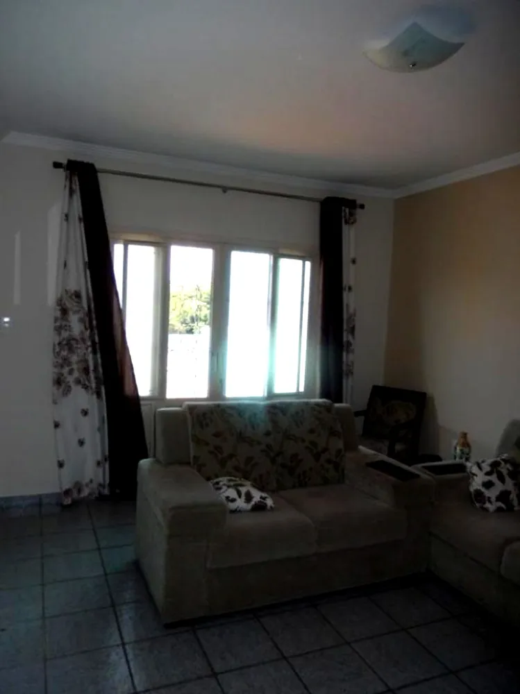 Casa, 3 quartos, 190 m² - Foto 2