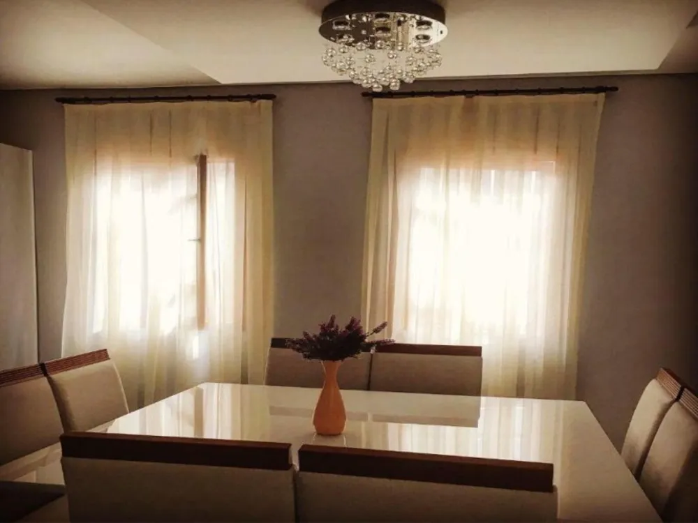 Casa, 3 quartos, 220 m² - Foto 1