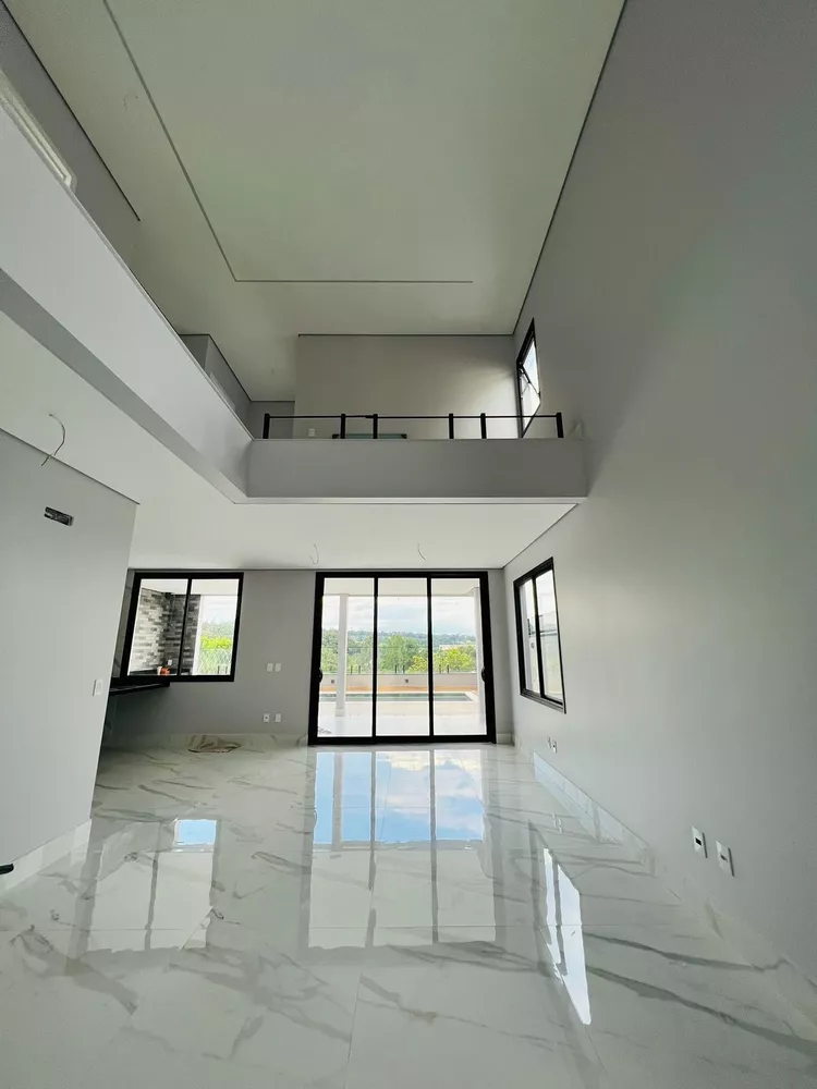 Casa à venda com 3 quartos, 250m² - Foto 3