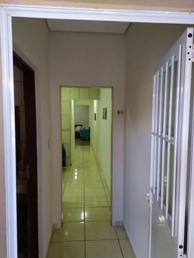 Casa à venda com 2 quartos, 182m² - Foto 3