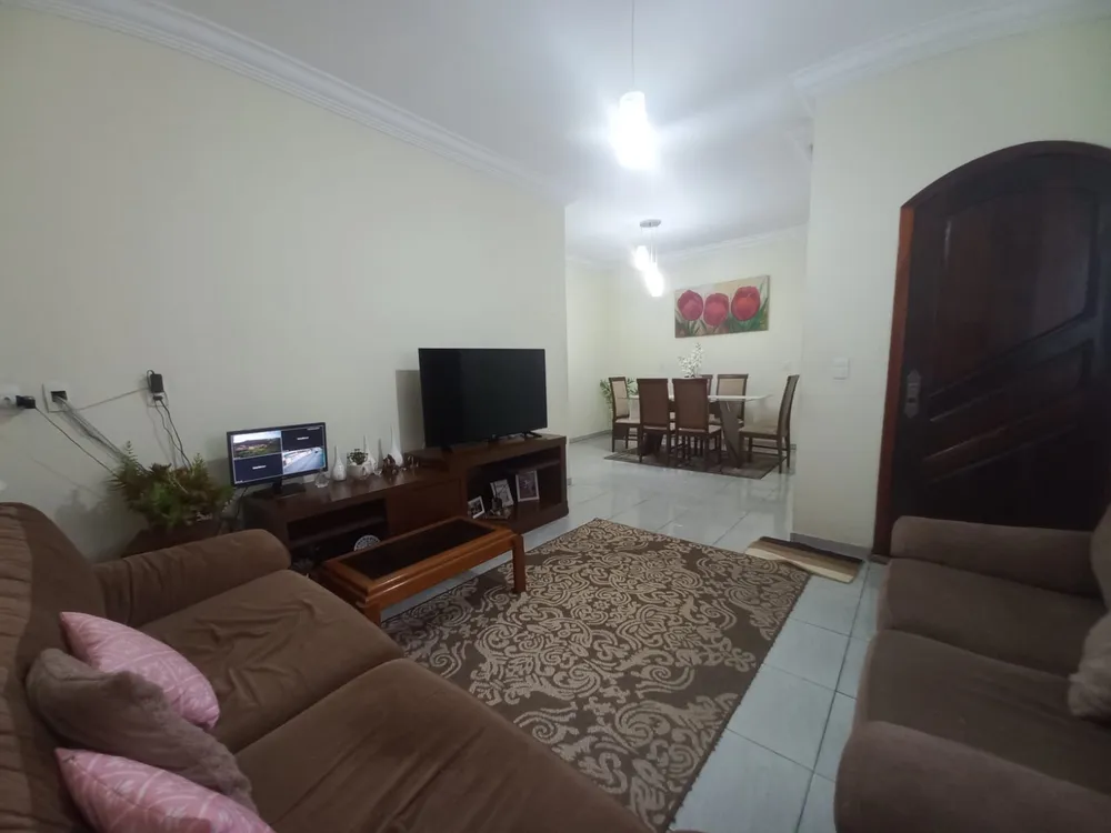 Casa, 3 quartos, 180 m² - Foto 2
