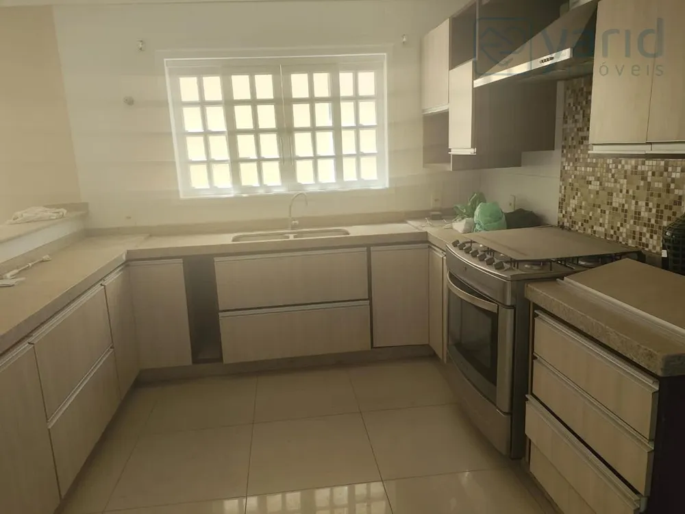 Casa, 3 quartos, 235 m² - Foto 2