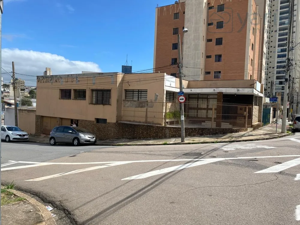 Casa, 3 quartos, 306 m² - Foto 1