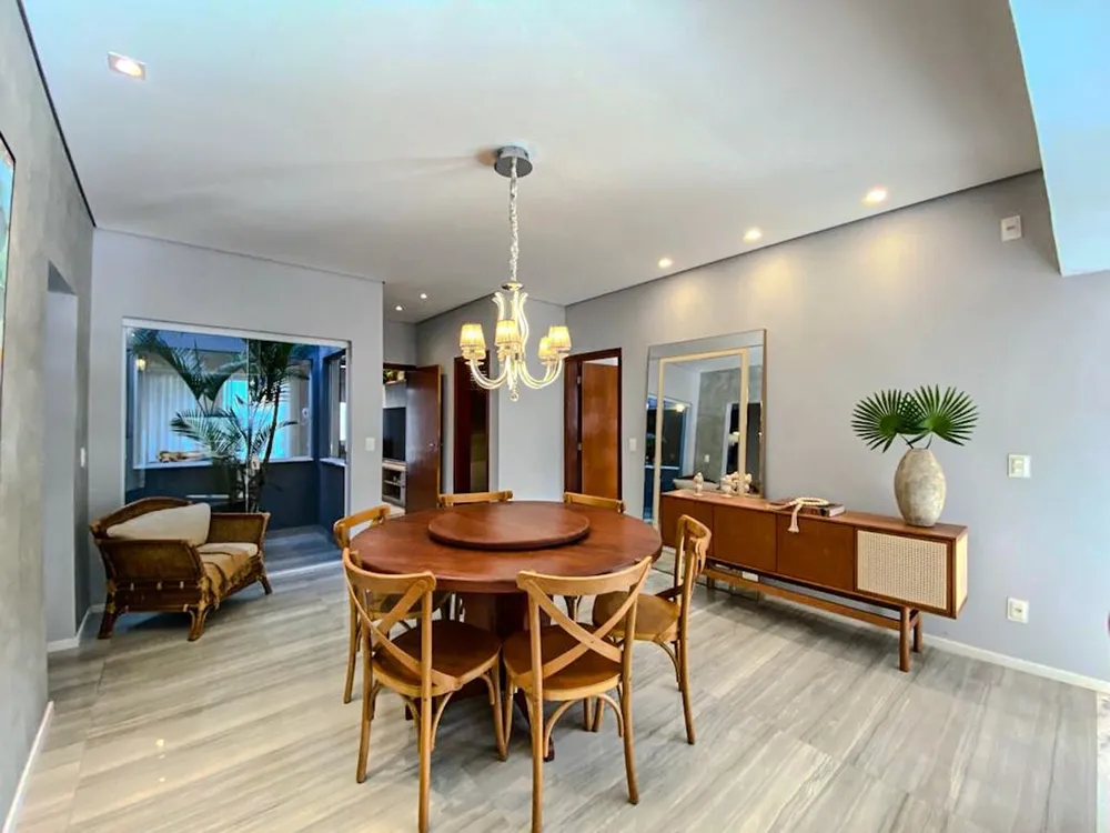 Casa, 3 quartos, 200 m² - Foto 2