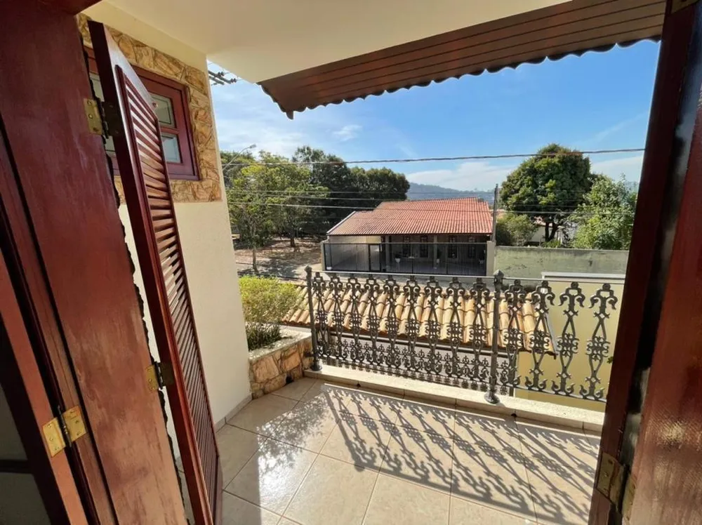 Casa, 3 quartos, 245 m² - Foto 2