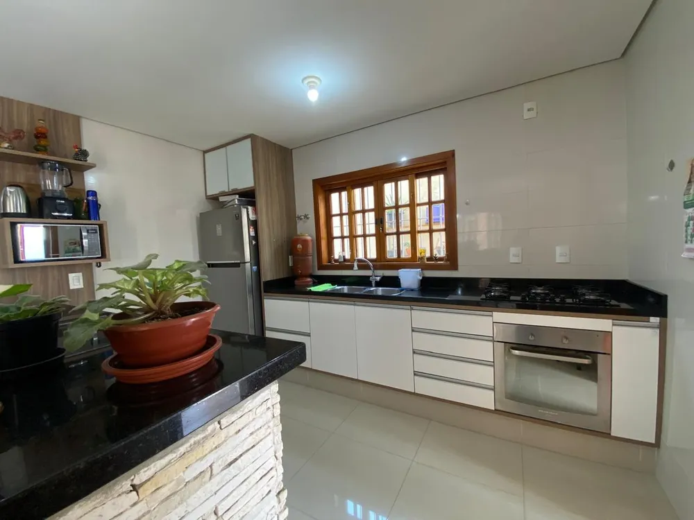 Casa, 3 quartos, 165 m² - Foto 2