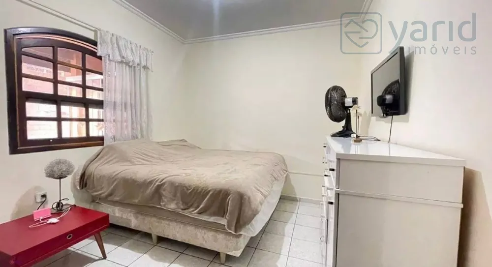 Casa, 3 quartos, 224 m² - Foto 1