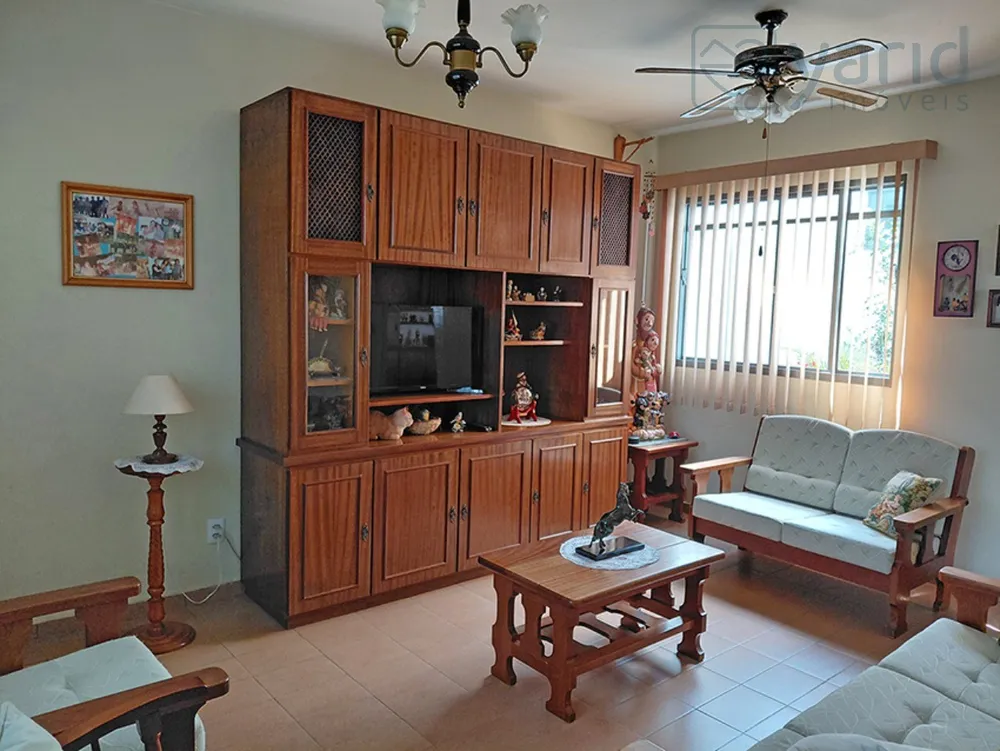 Casa, 3 quartos, 234 m² - Foto 3