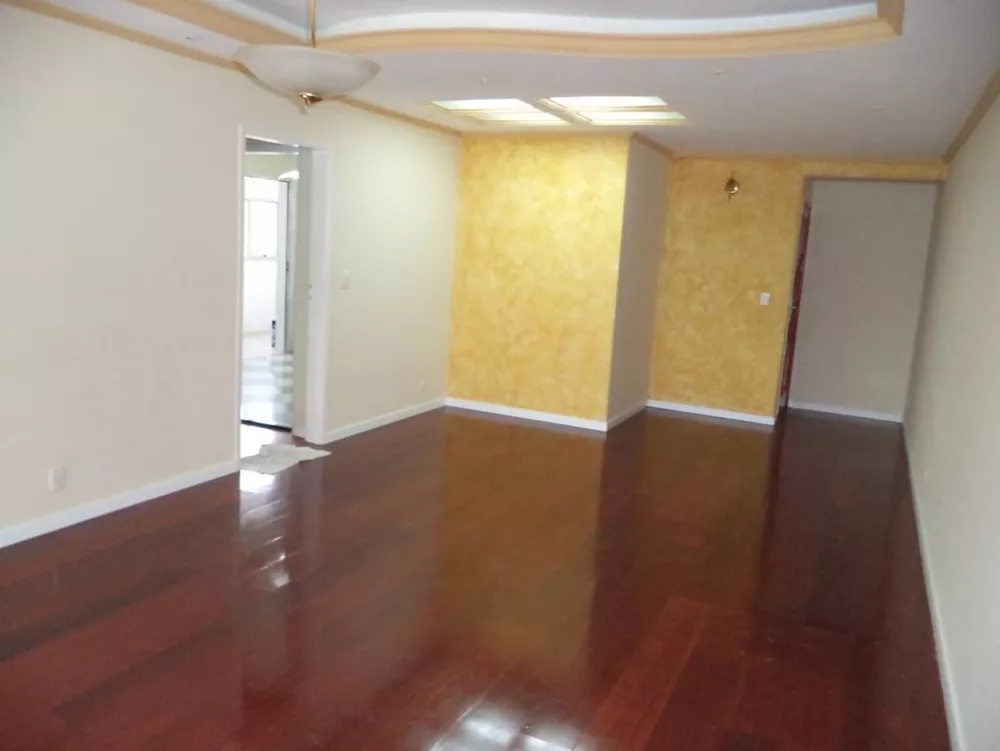 Apartamento à venda com 3 quartos, 120m² - Foto 1