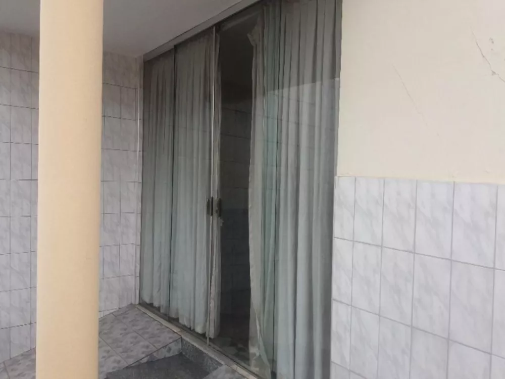 Casa à venda com 3 quartos, 403m² - Foto 2