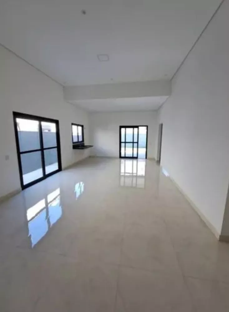 Casa à venda com 3 quartos, 300m² - Foto 3