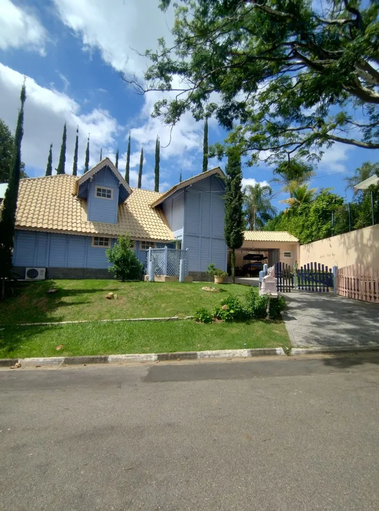 Casa, 3 quartos, 245 m² - Foto 1