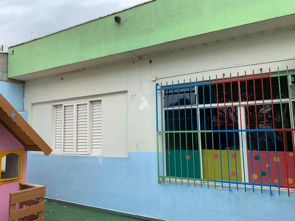 Prédio Inteiro à venda com 4 quartos, 250m² - Foto 1