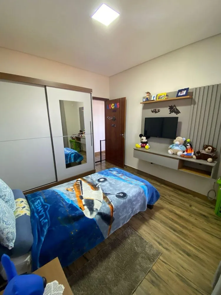Casa, 3 quartos, 258 m² - Foto 8