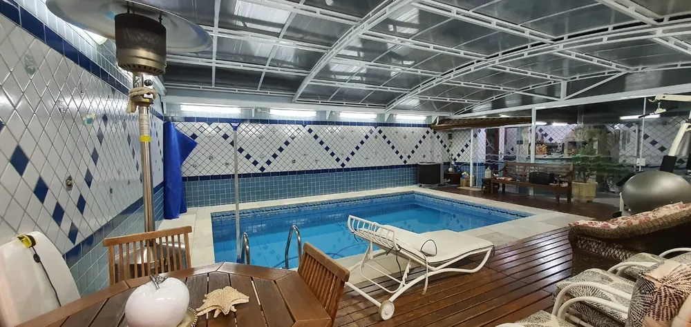 Casa, 3 quartos, 243 m² - Foto 1