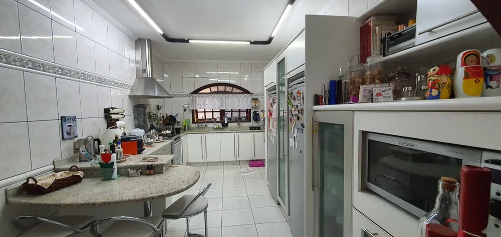Casa, 3 quartos, 243 m² - Foto 8