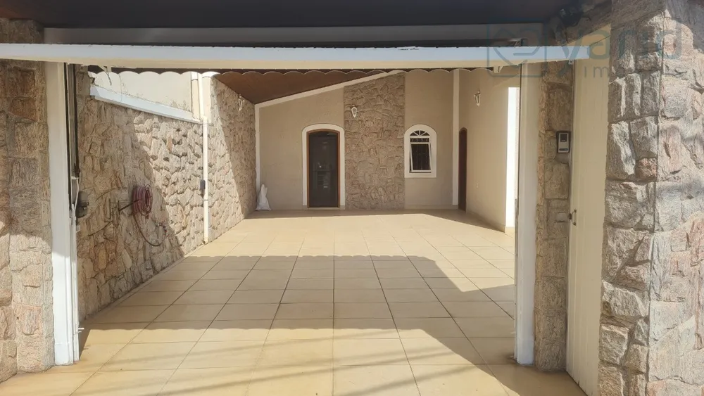 Casa, 3 quartos, 220 m² - Foto 2