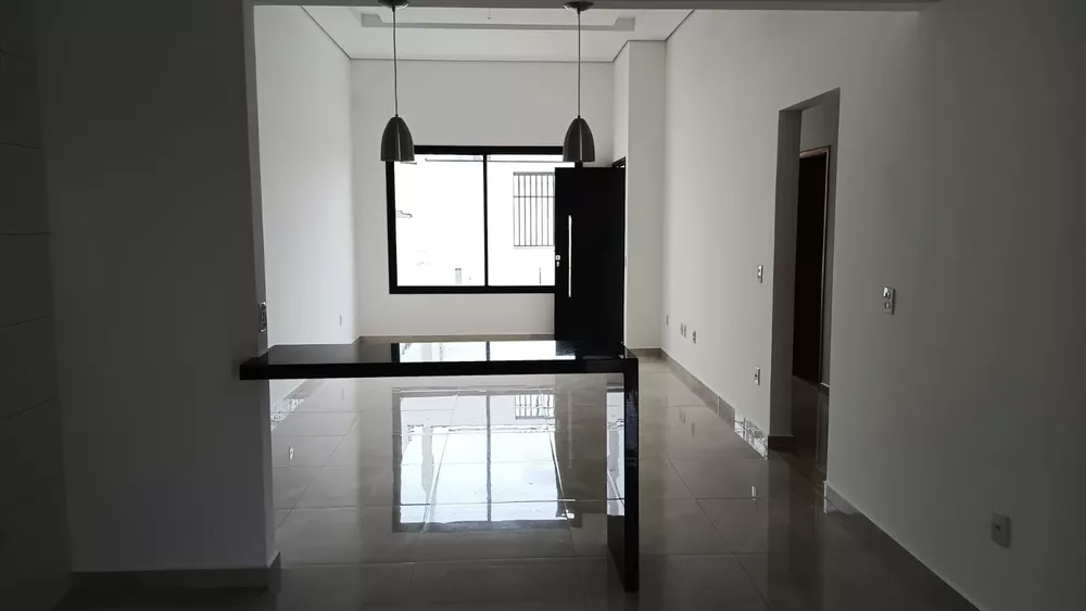 Casa à venda com 3 quartos, 152m² - Foto 4