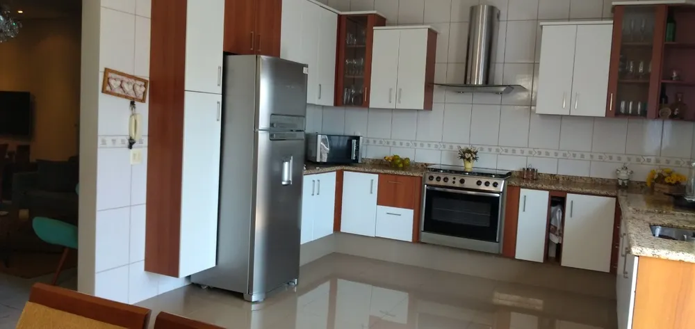 Casa, 3 quartos, 220 m² - Foto 4