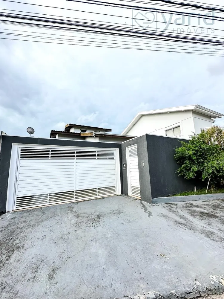 Casa, 3 quartos, 170 m² - Foto 1
