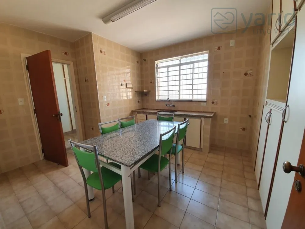 Casa, 3 quartos, 250 m² - Foto 6