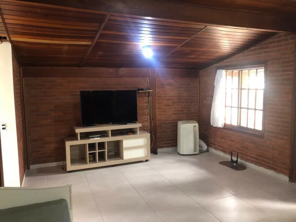 Casa à venda com 3 quartos, 188m² - Foto 3