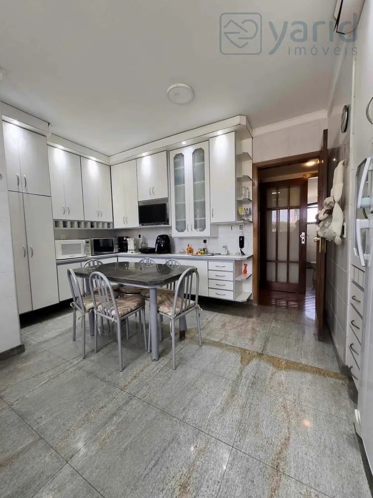 Apartamento, 3 quartos, 163 m² - Foto 1