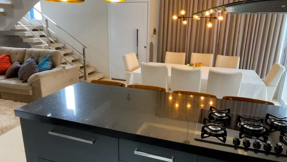 Casa à venda com 3 quartos, 230m² - Foto 4