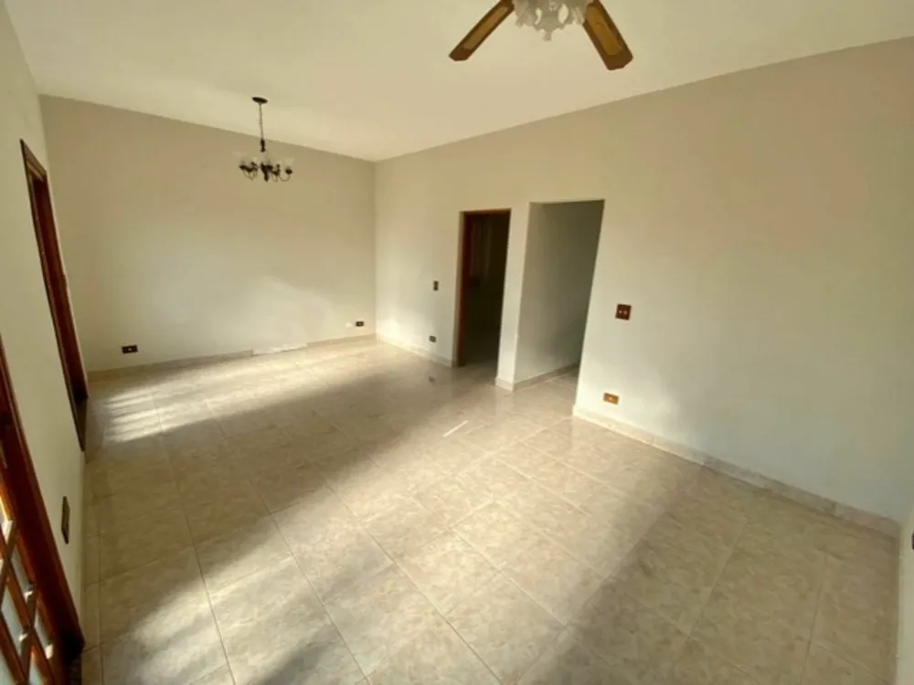 Casa, 3 quartos, 269 m² - Foto 2
