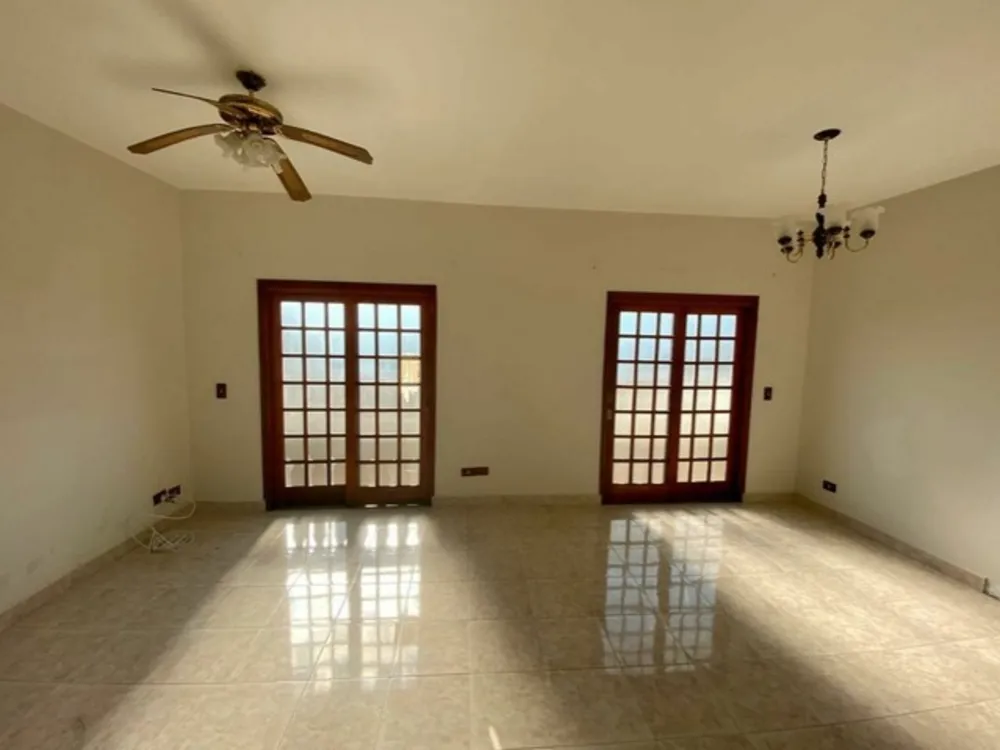 Casa, 3 quartos, 269 m² - Foto 1