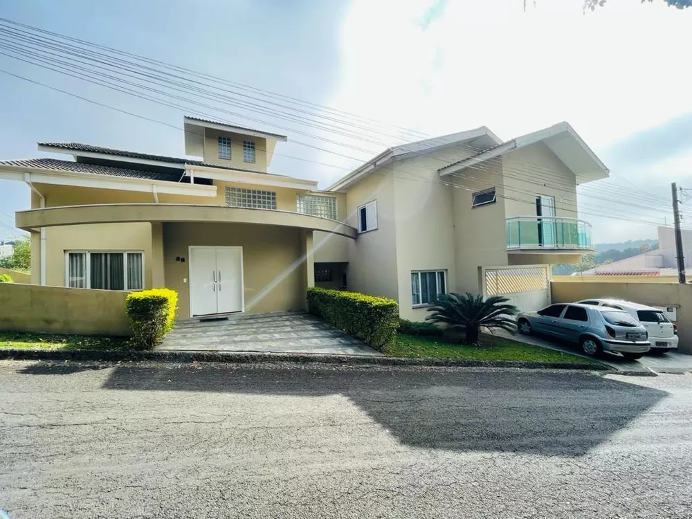 Casa à venda com 4 quartos, 580m² - Foto 1