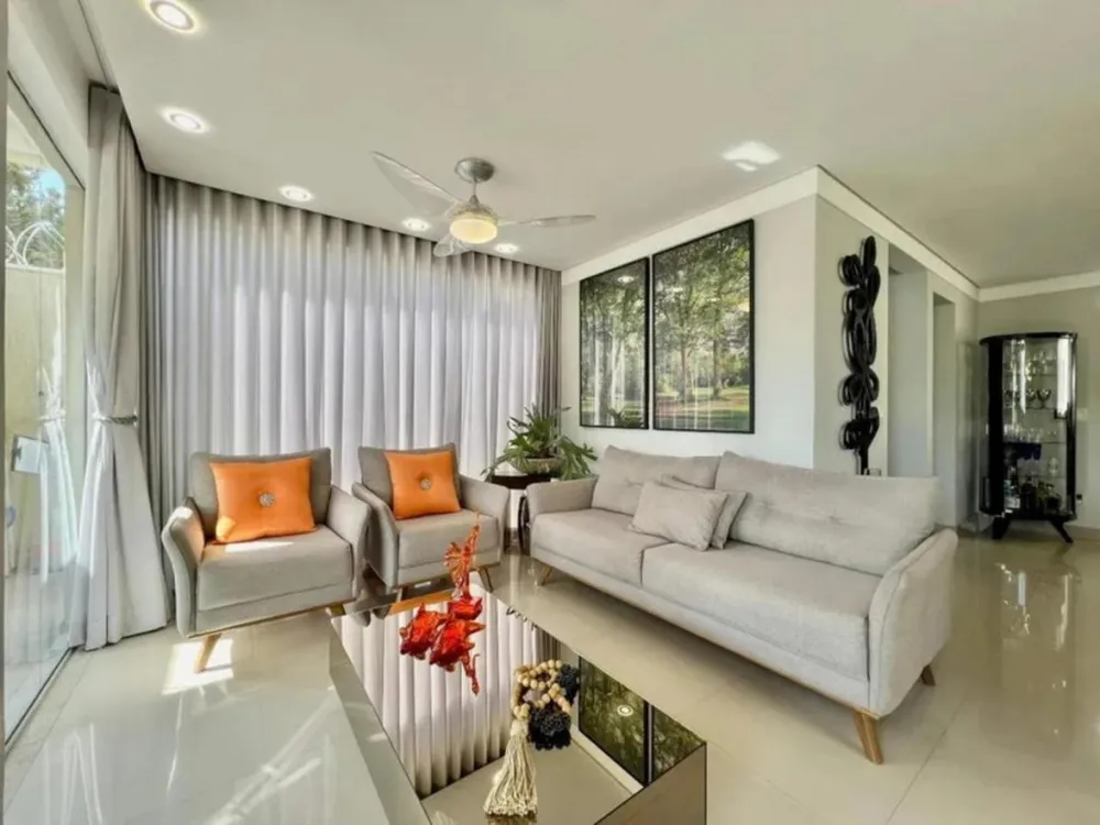 Casa, 3 quartos, 272 m² - Foto 1