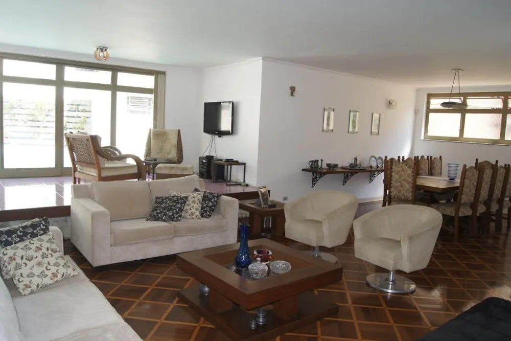 Casa, 4 quartos, 377 m² - Foto 1