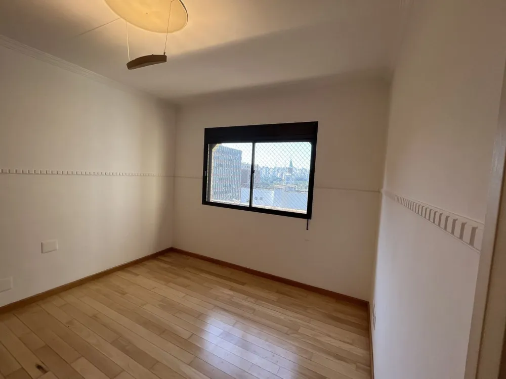 Apartamento, 3 quartos, 240 m² - Foto 2