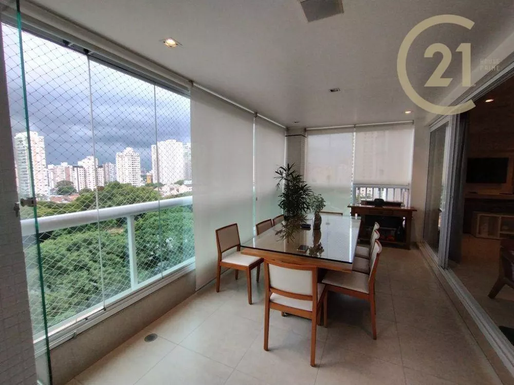 Apartamento à venda com 3 quartos, 185m² - Foto 2