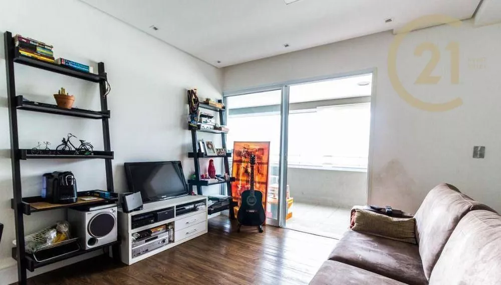 Apartamento à venda com 2 quartos, 69m² - Foto 1