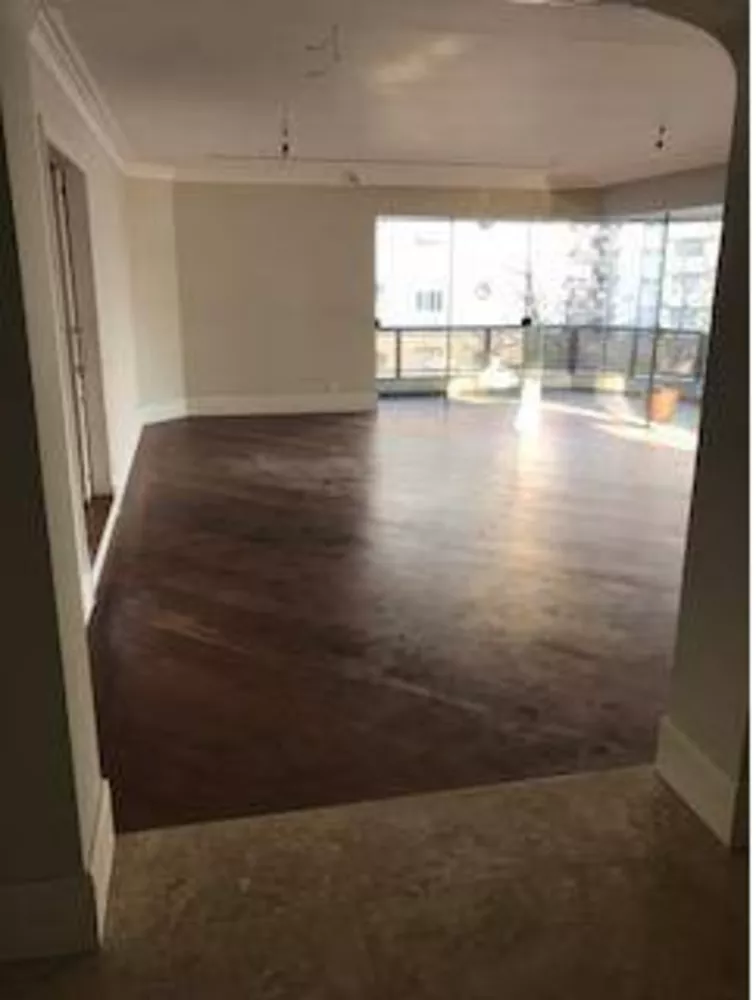 Apartamento à venda com 4 quartos, 340m² - Foto 1