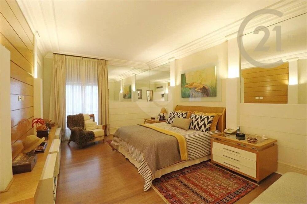 Apartamento, 3 quartos, 275 m² - Foto 1