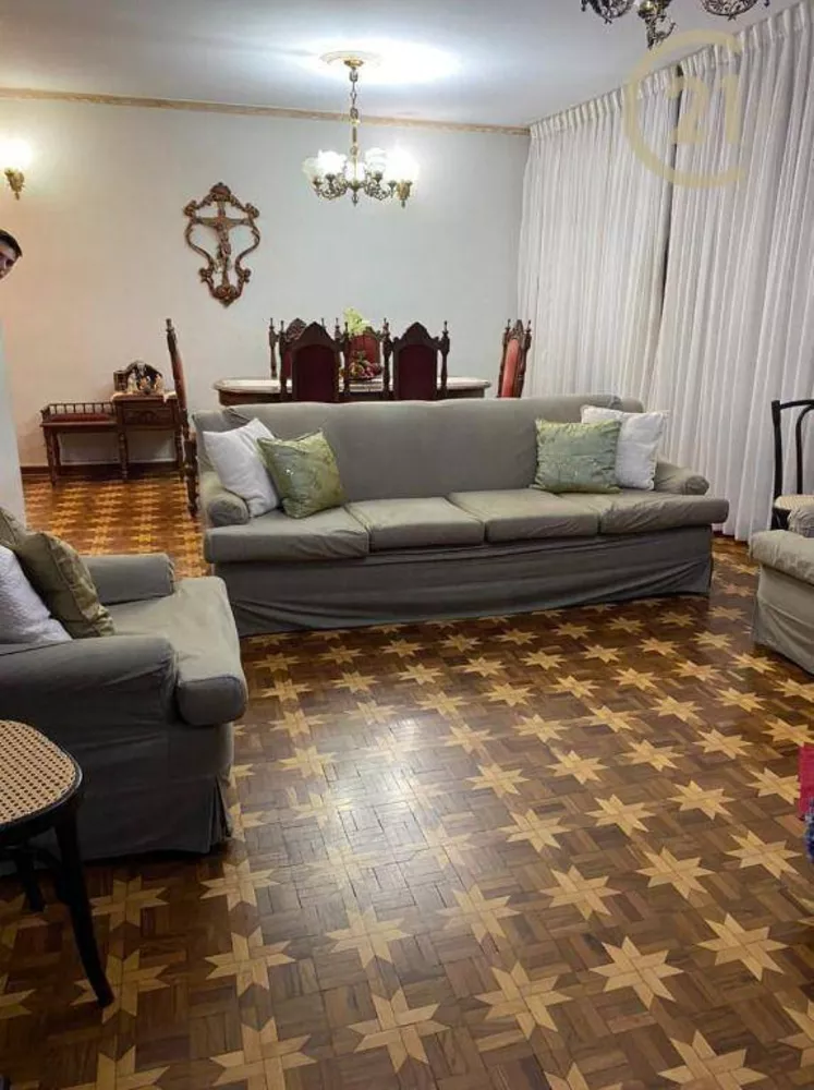 Sobrado à venda com 4 quartos, 225m² - Foto 1