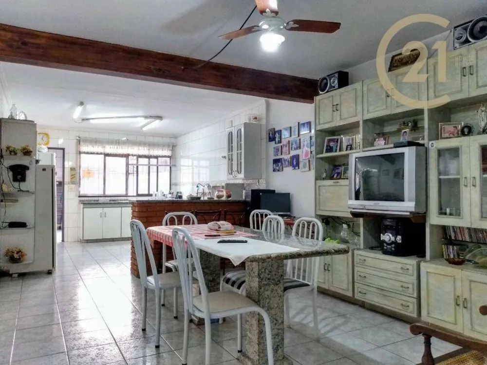 Casa, 3 quartos, 210 m² - Foto 9