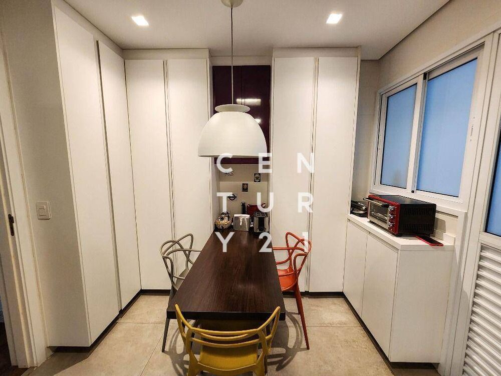 Apartamento à venda com 4 quartos, 226m² - Foto 7