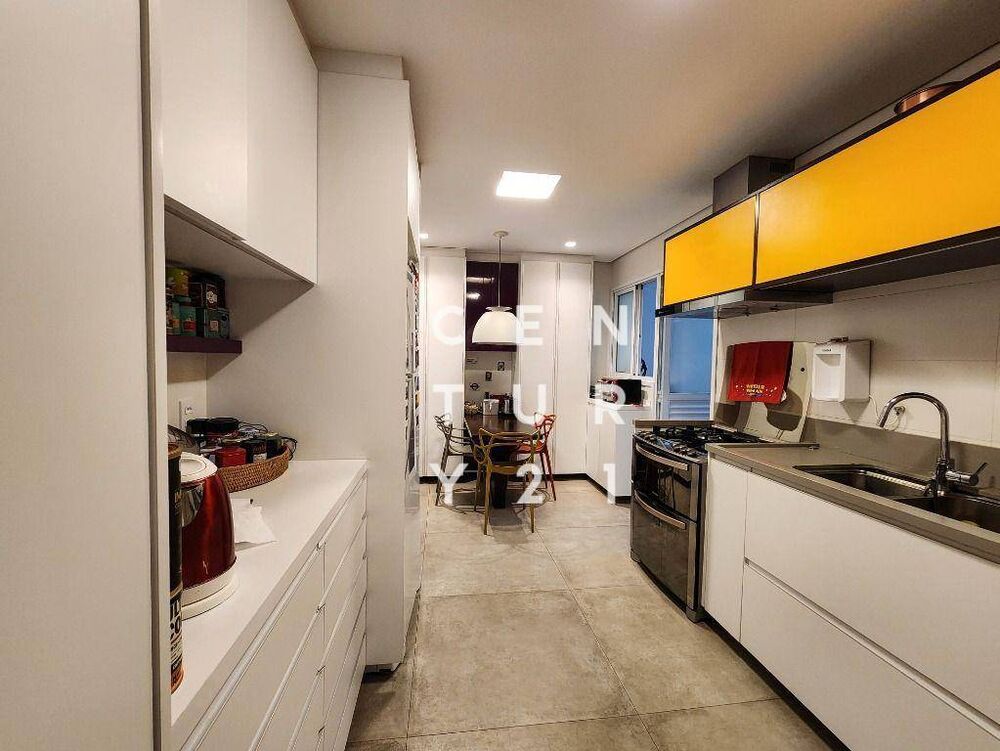 Apartamento à venda com 4 quartos, 226m² - Foto 9