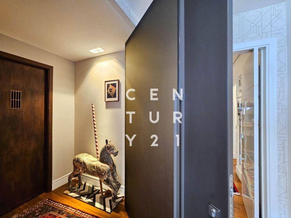 Apartamento à venda com 4 quartos, 226m² - Foto 5