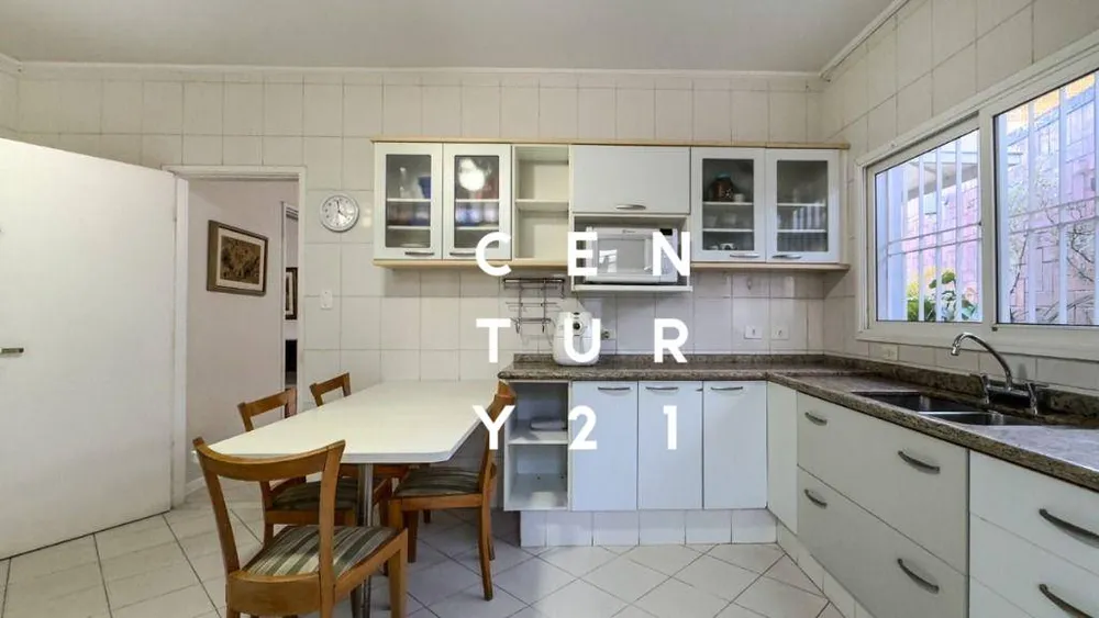 Casa, 3 quartos, 257 m² - Foto 1