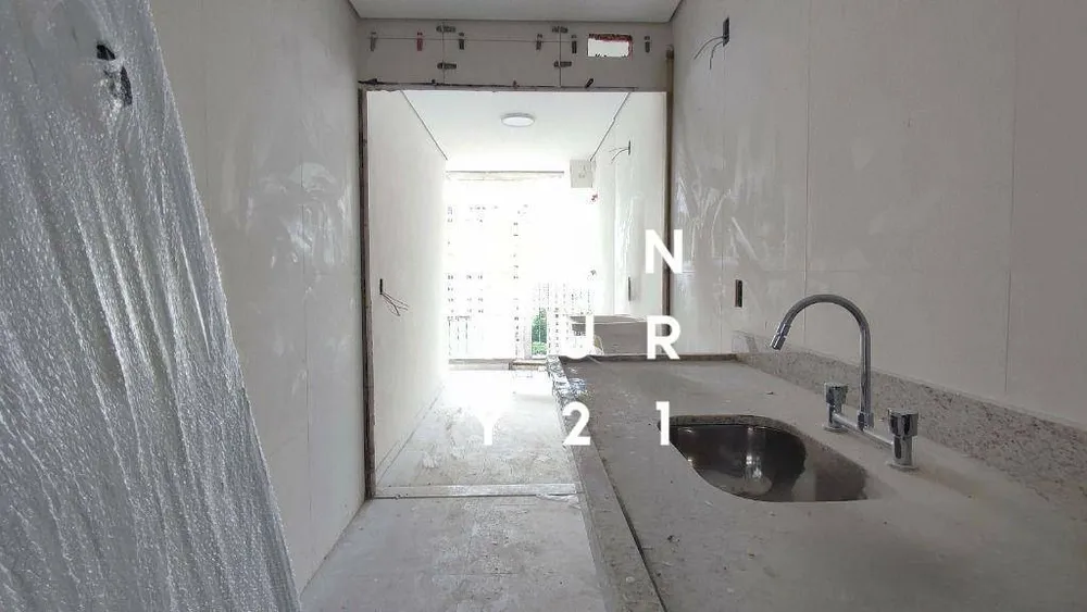 Apartamento, 3 quartos, 211 m² - Foto 2