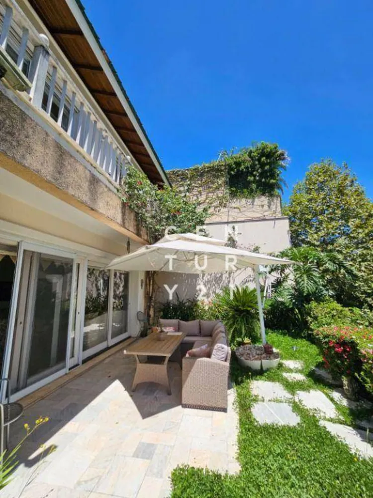 Sobrado, 2 quartos, 589 m² - Foto 1