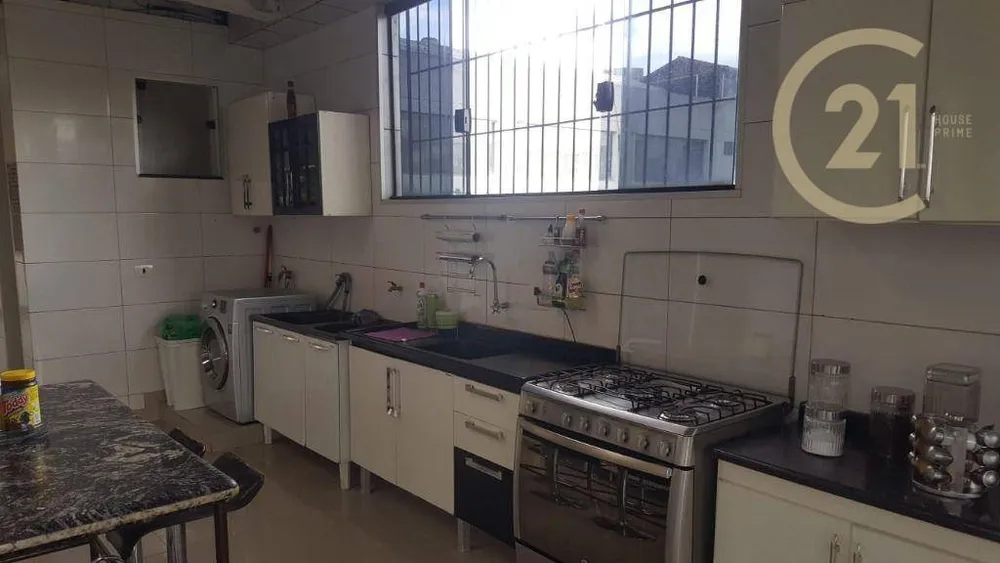 Sobrado, 3 quartos, 320 m² - Foto 2