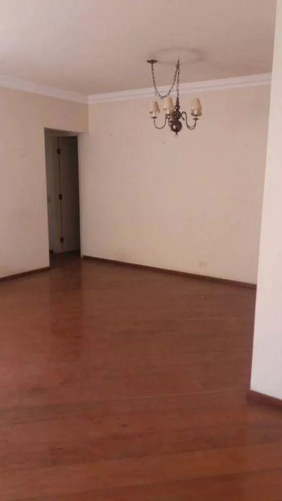 Apartamento para alugar com 3 quartos, 109m² - Foto 2